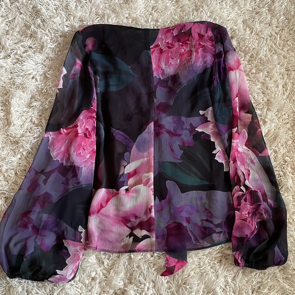 Express Floral bow tie top - Picture 5 of 5